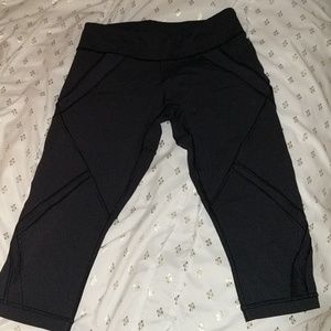 Lululemon crops